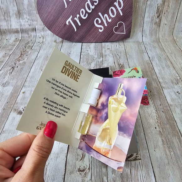 Jean Paul Gaultier Sample Set - Picture 2 of 2